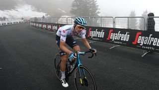 Aleksandr Vlasov lost time on stage 14 of the Giro