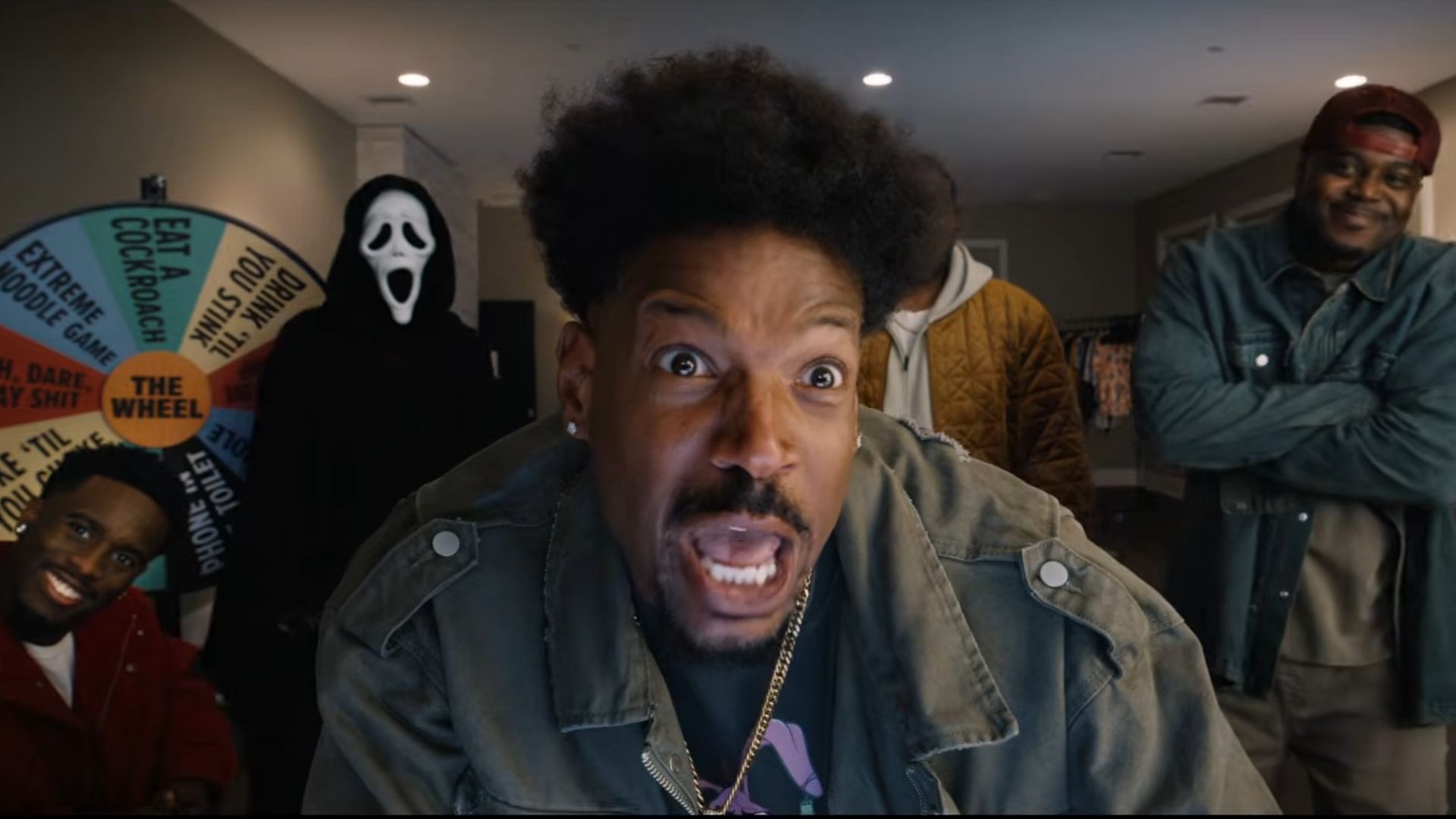 Shorty (Marlon Wayans) streaming in Scary Movie 6