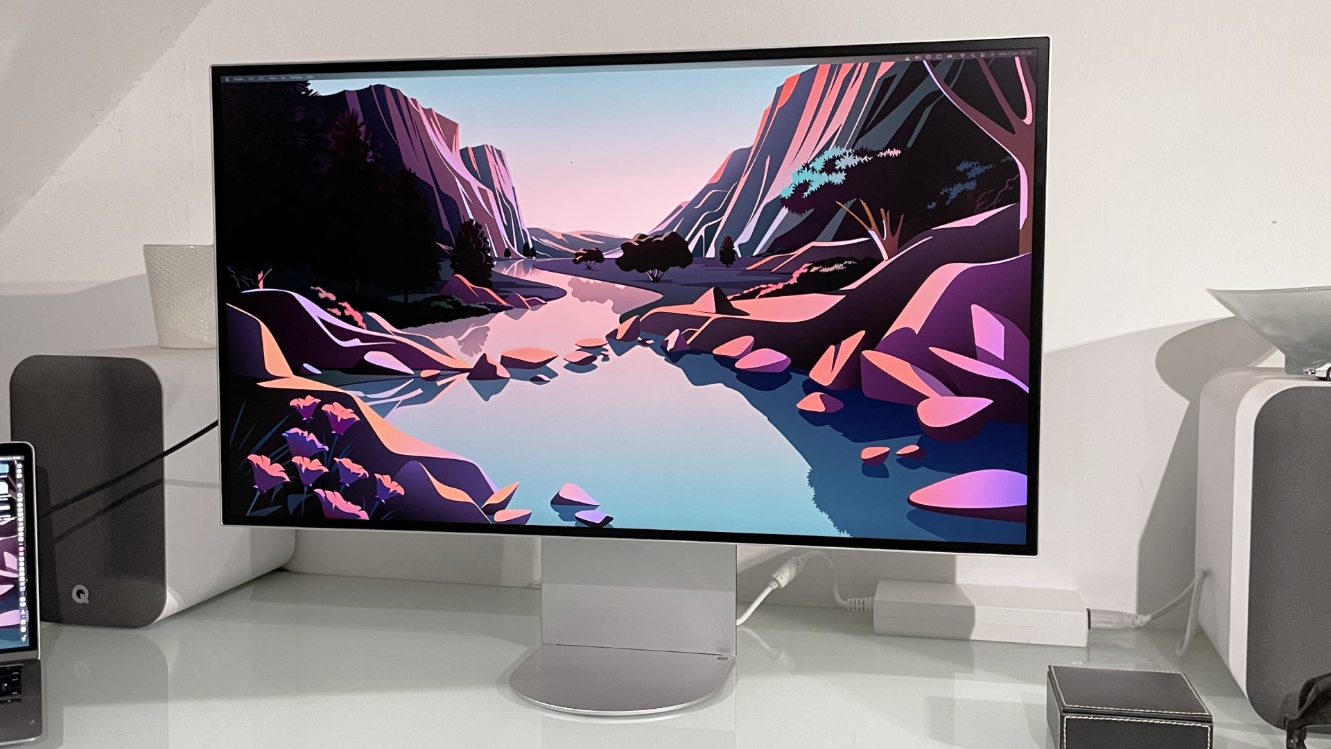 LG UltraFine 6K Evo 32U990A in a home office during our review