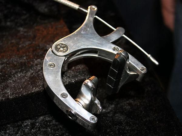 The machine aluminum Cykelmagaren brake caliper is certainly unique-looking.