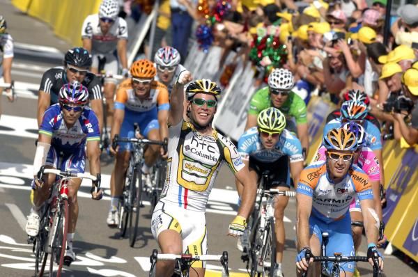 Mark Cavendish (HTC-Columbia) celebrates again