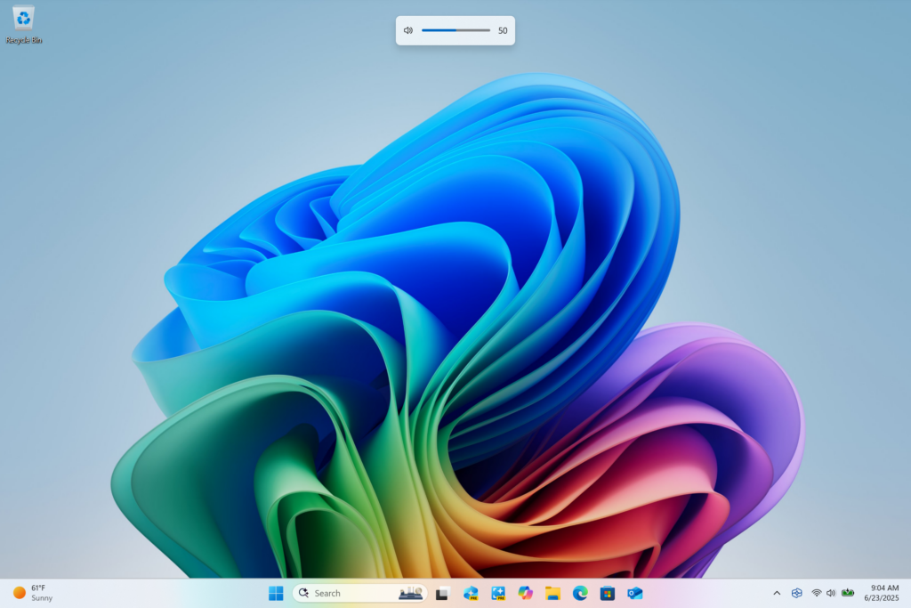 Windows 11 Insider Preview build offering the ability to move system hardware indicators