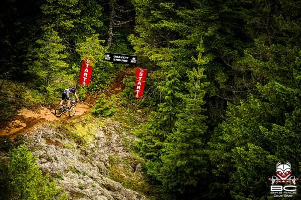 The beginning of a gravity enduro section