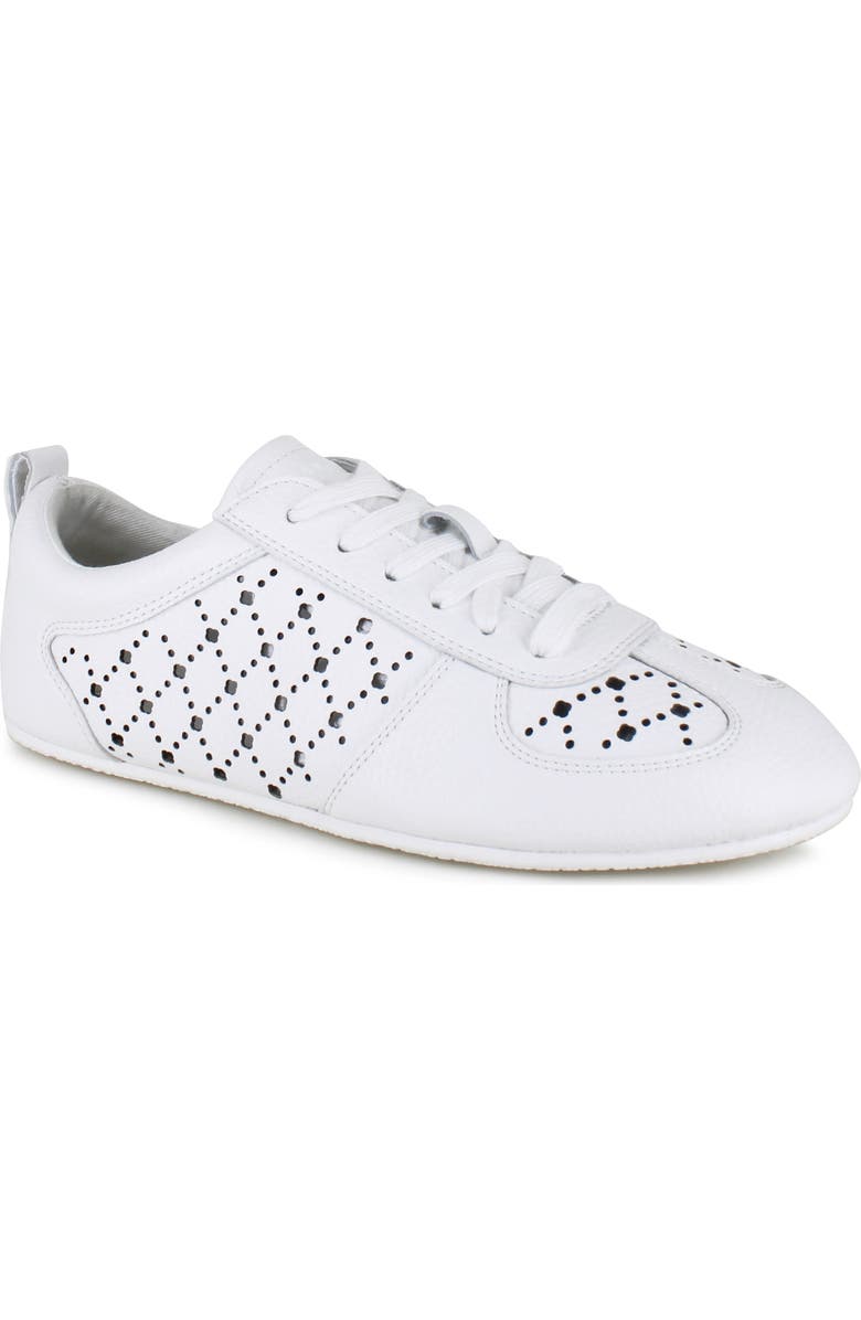 Jenn Sneaker