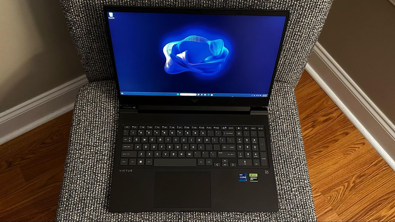 HP Victus 16
