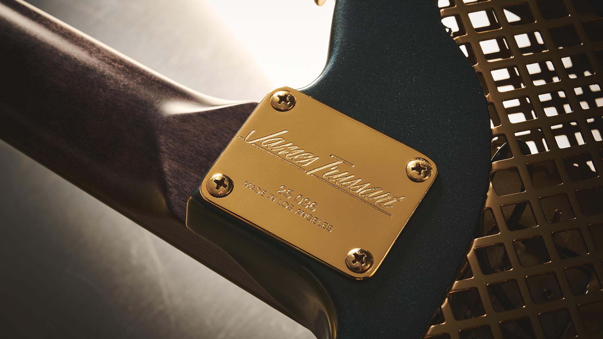 Trussart Gold Caged Steelcaster