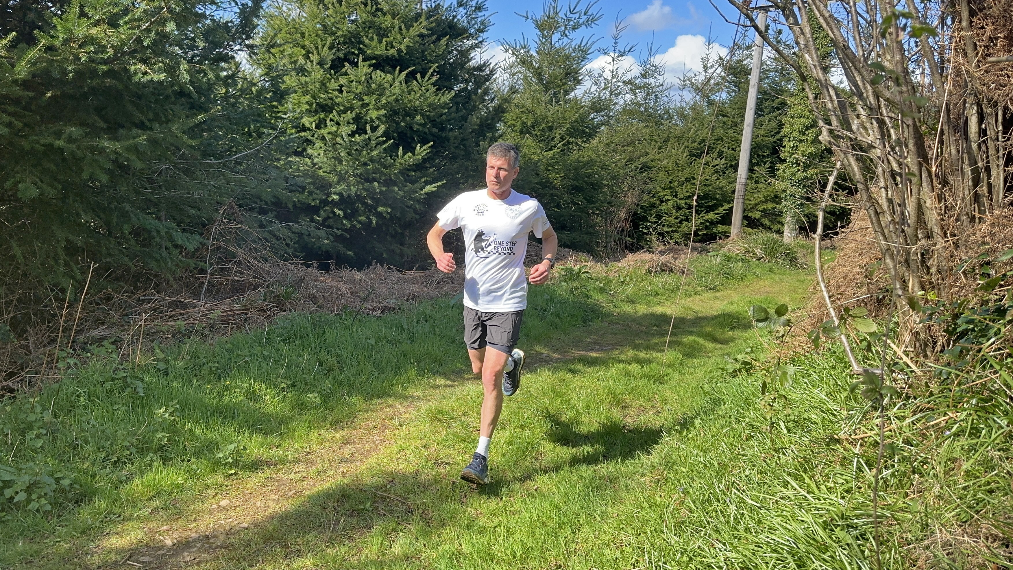 Runner wearing the Lowa Skyterra