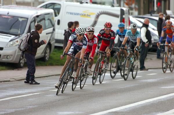 Jelle Vanendert (Lotto Belisol Team) takes a pull