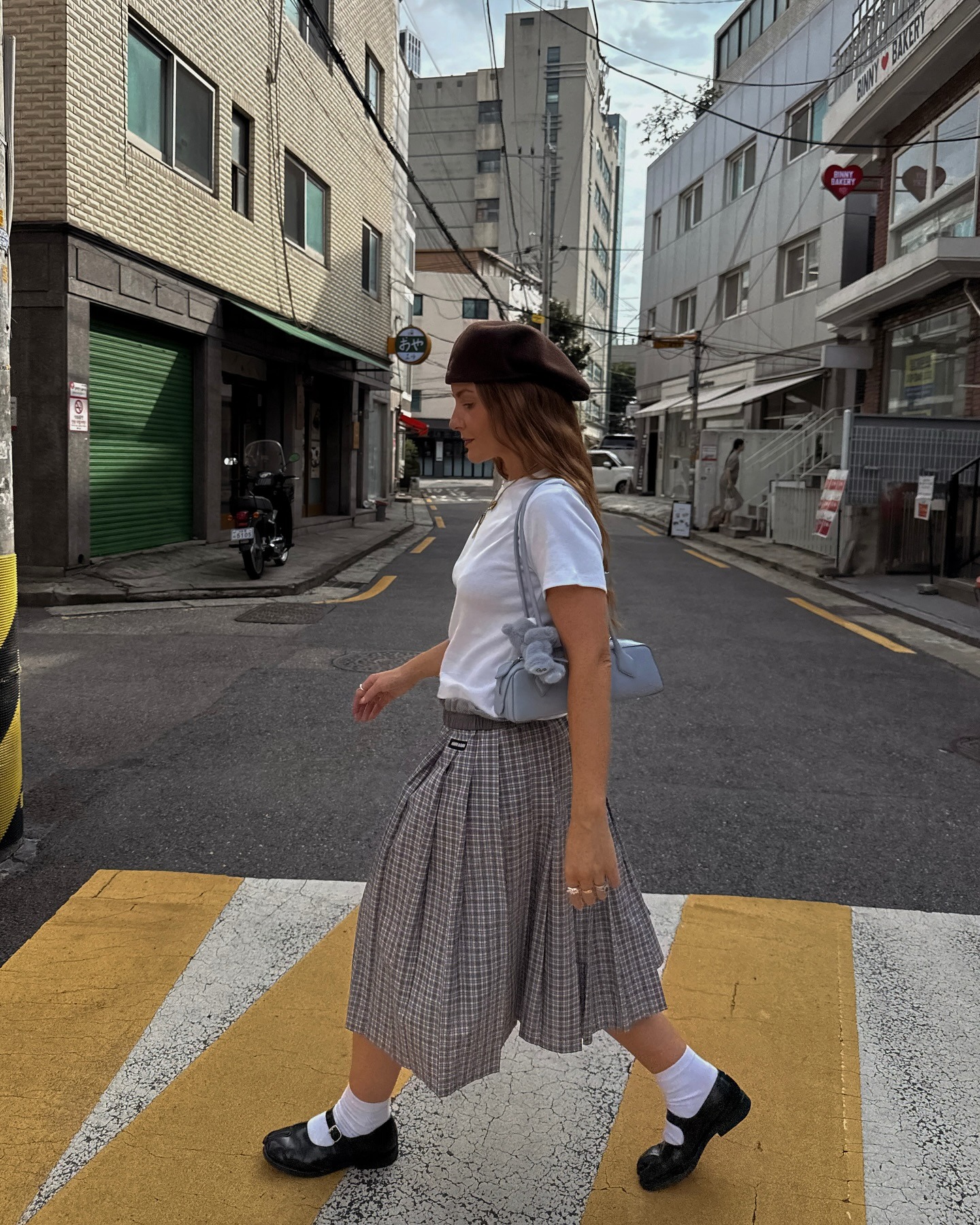 Fashion person Rebecca Ferraz-Wyatt wears a tiktok fashion trend 2026.