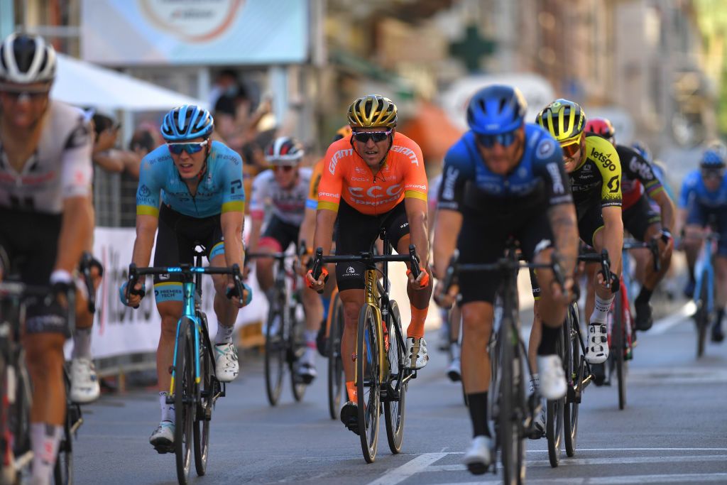 The chasing group had to settle for minor placings