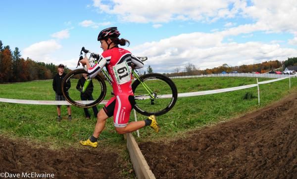 Crystal Anthony (Cyclocrossworld.com) in first place at the end of lap one despite crashing soon after the start