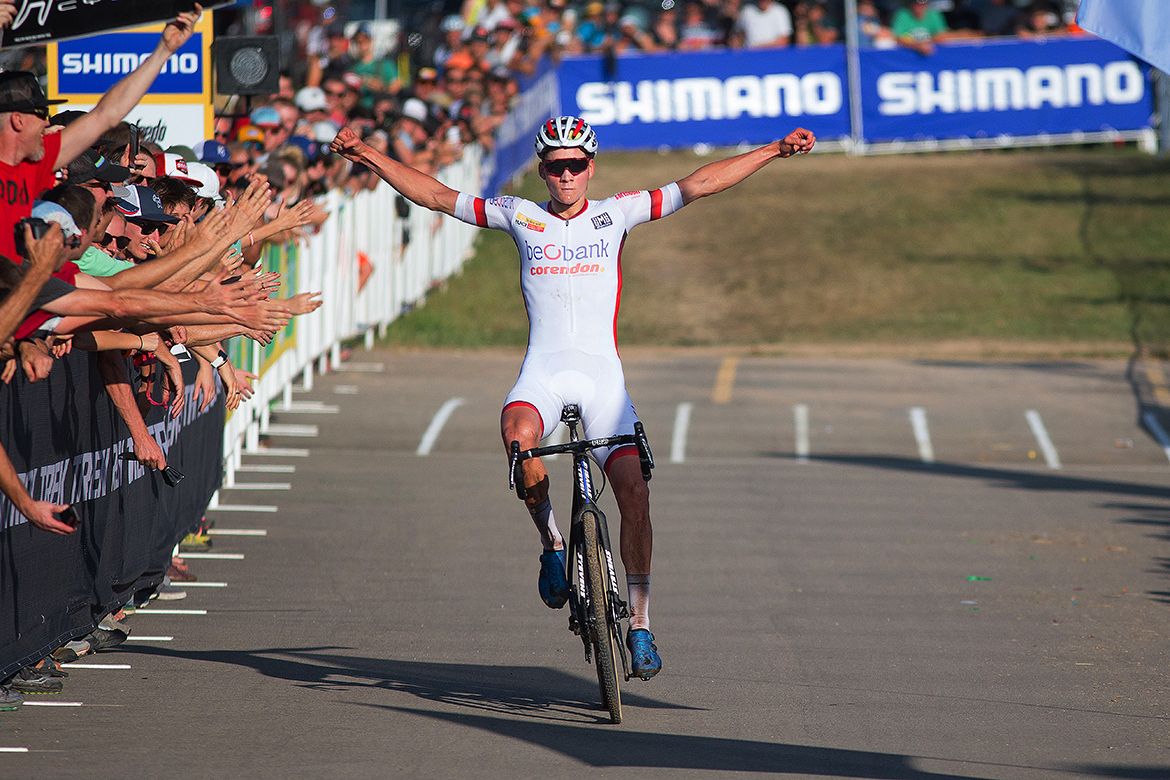 Mathieu van der Poel (Beobank-Corendon) wins with no one else in the shot