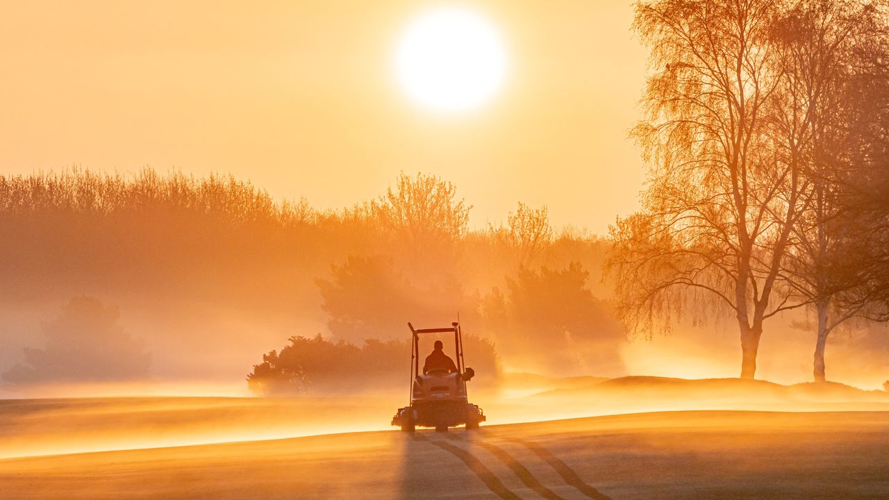 Misty morning at Ipswich golf club