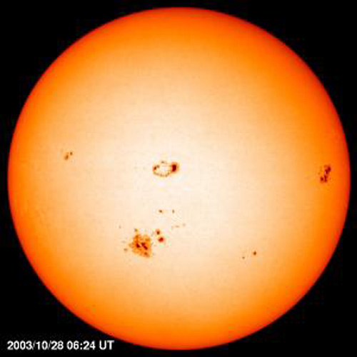 The Sun&#039;s Unchanging Size Baffles Scientists