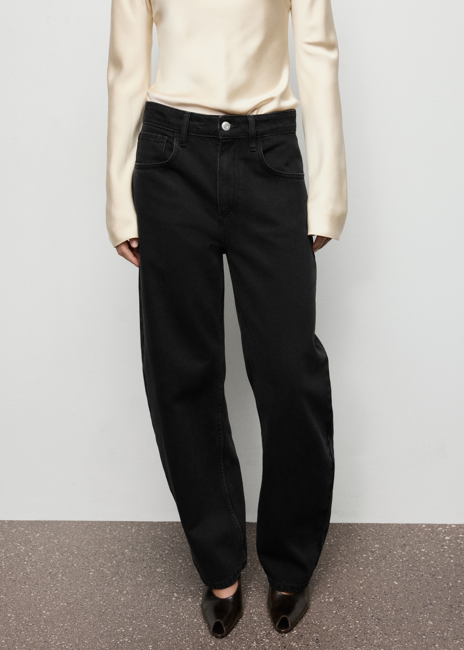 High-Waisted Barrel Jeans - Women | Mango Usa