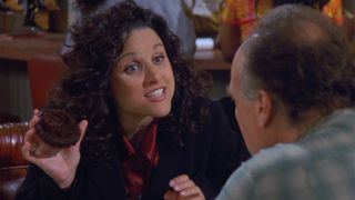 Elaine shows off muffin top on Seinfeld