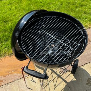Testing of the Weber Original Kettle BBQ with charcoal at home