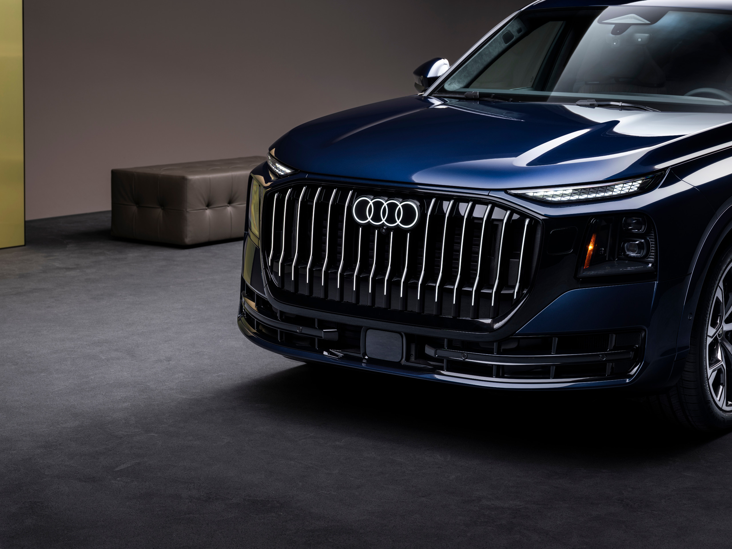 The monumental Audi Q9