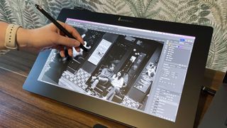 Dodging a photo on the Xencelabs Pen Display 16 Bundle