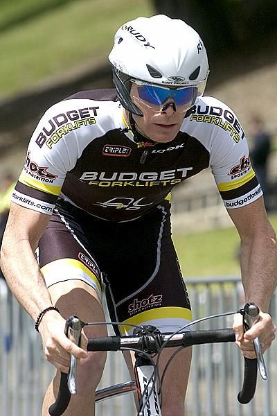 Michael England (Budget Forklifts) in action during the ten kilometre individual time trial in Geelong.