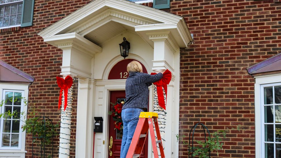 When is it ok to put up your Christmas decorations? Tom's Guide