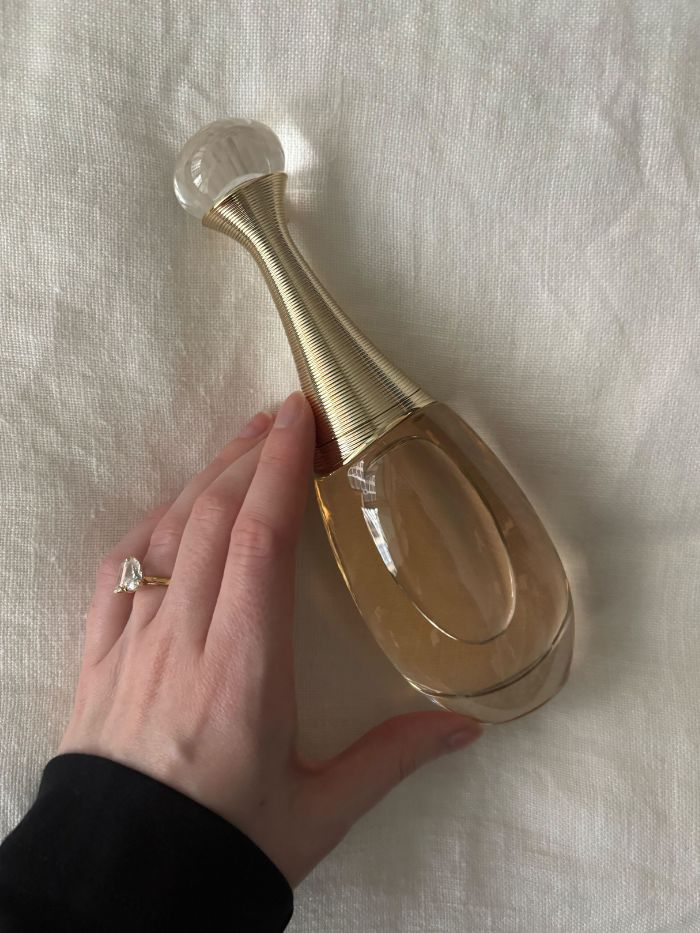 Deputy beauty editor Grace Lindsay testing the Dior J'adore perfumes