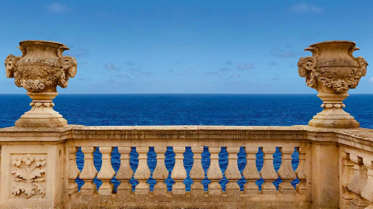 Steve Hackett - Under A Mediterranean Sky