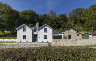 glass link extension to cottage and barn in wales