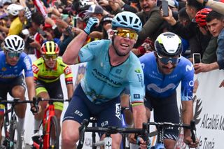 Tour de Hongrie: Mark Cavendish takes sensational stage 2 sprint victory