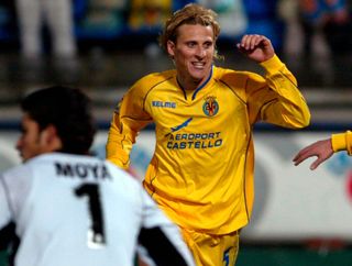 Diego Forlan celebrates after scoring for Villarreal against Real Mallorca, March 2005