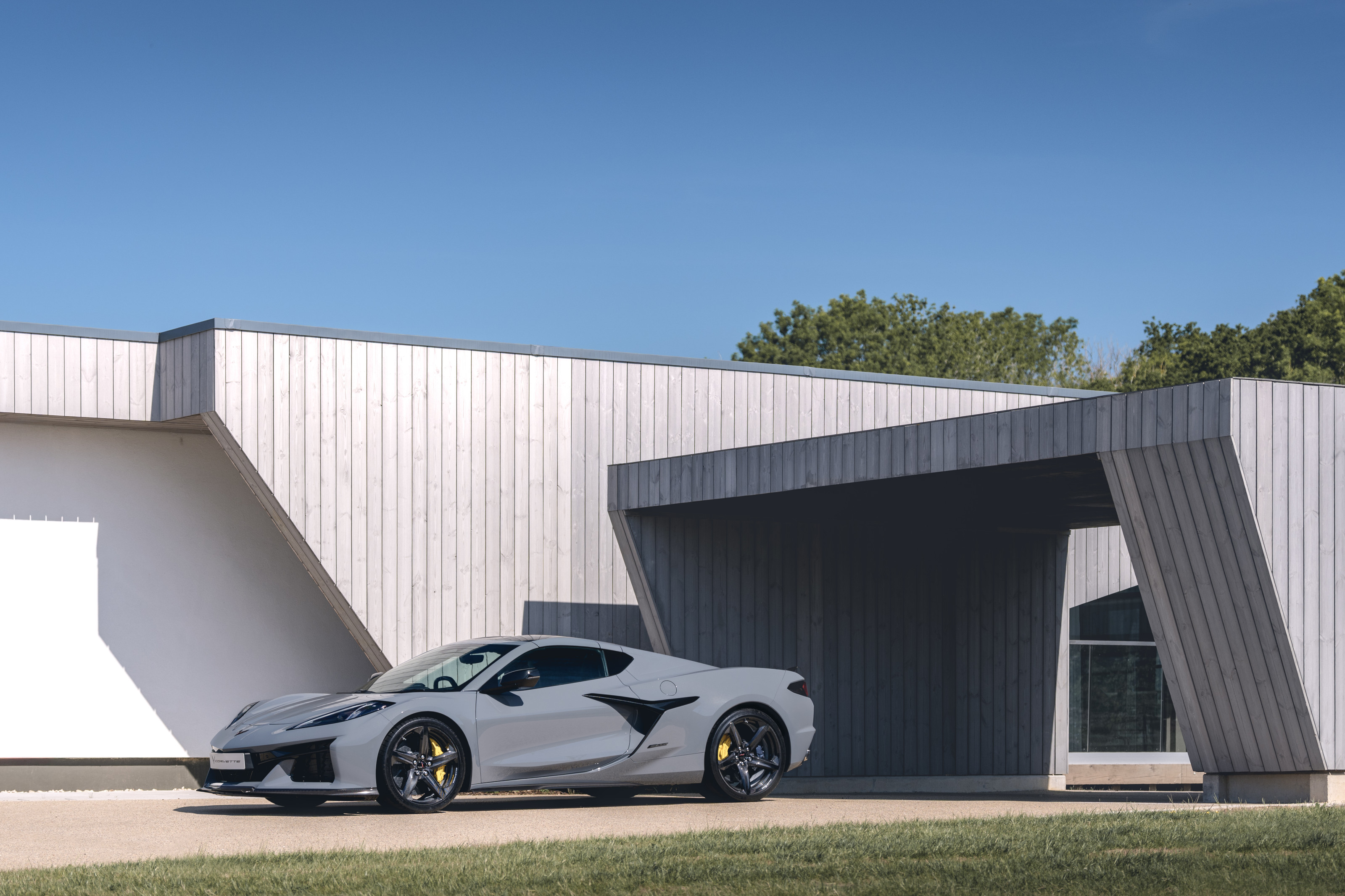 2025 Chevrolet Corvette E-Ray