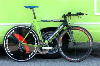 A 2007 Liquigas team-issue Cannondale Six13 time trial bike – like the frame for sale here on eBay – ready for the off ahead of stage 5 of the Tour de Romandie