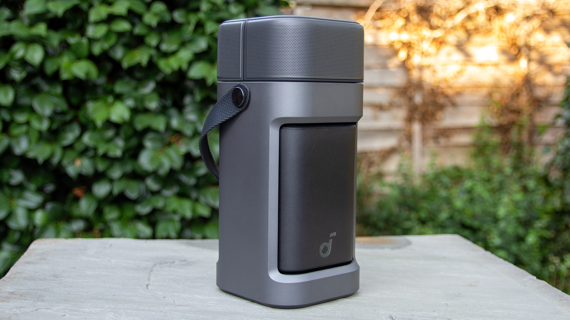 Soundcore Nebula P1