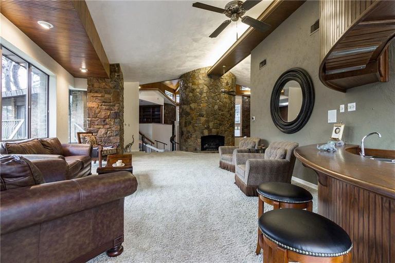 Here are 7 gorgeous '80s-era homes for sale | The Week