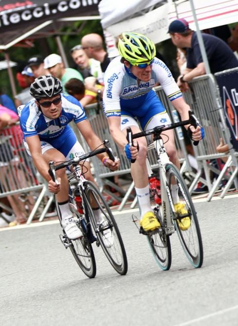 John Minturn (Bikereg.com/Cannondale Elite Cycling Team) takes a flyer.