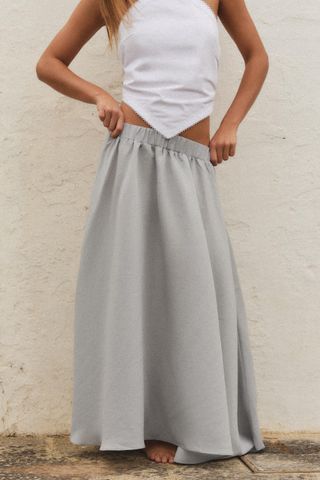 HteKvXRE45yKYPCyuQuMRM-320-80 9 قطع Zara الكلاسيكية التي تشكل خزانة ملابس الصيف باهظة الثمن
