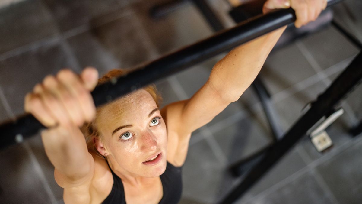 How To Master The Pull-Up—One Of The Toughest Bodyweight Moves There Is