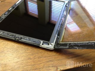 Adhesive around the digitizer and LCD make it extremely hard to get the screen off an iPad 2