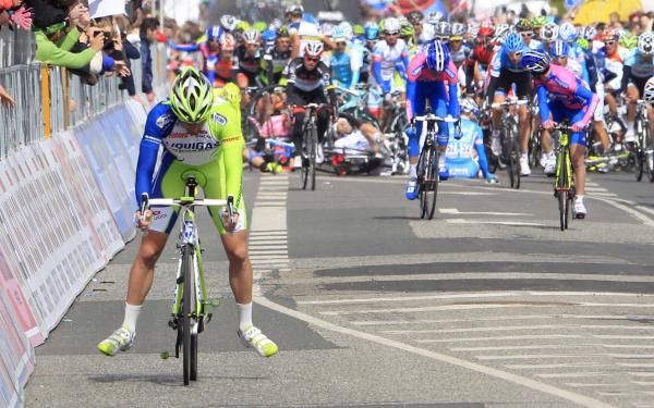 Riders had to pick their way through the carnage in the final 300 metres.
