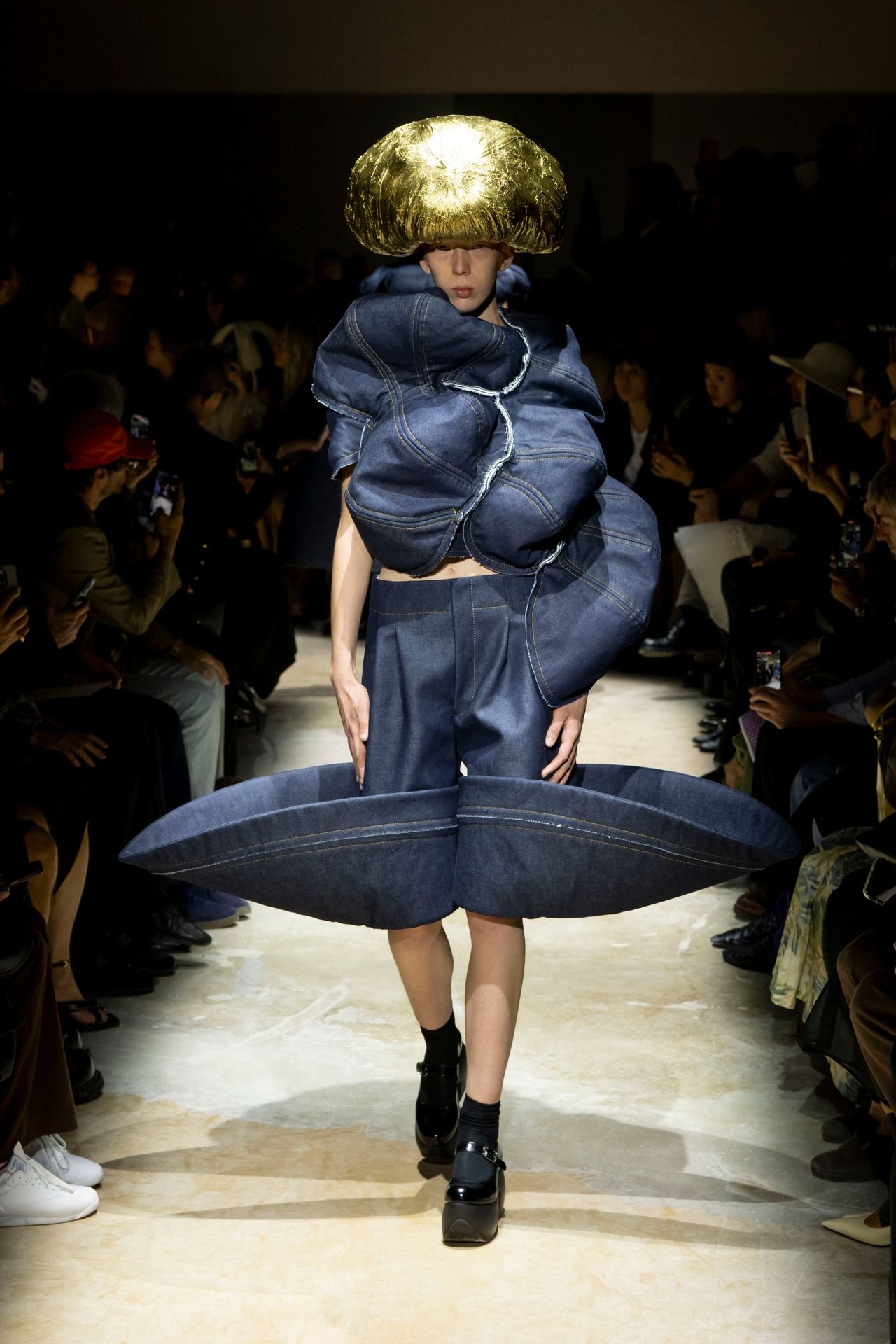 Comme Des Gar&ccedil;ons S/S 2027 runway