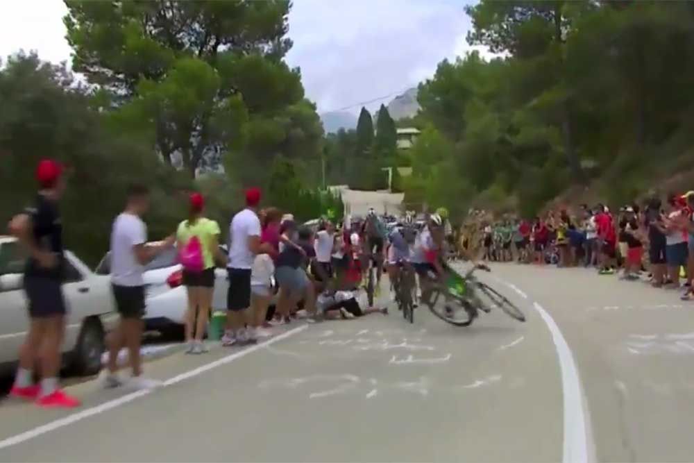 chevrier-crash-vuelta