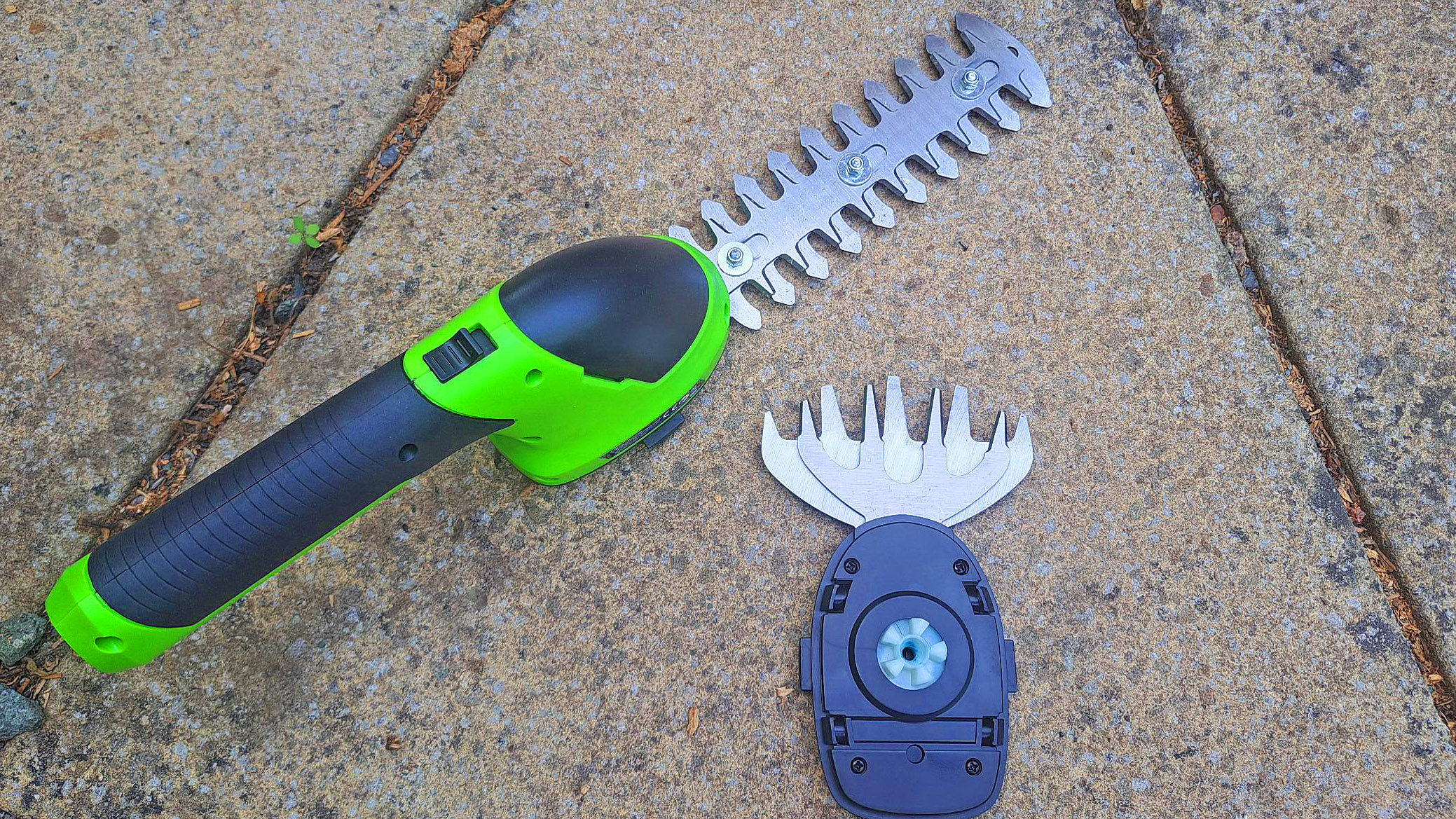 WORKPRO Cordless Grass Shear & Shrubbery Trimmer