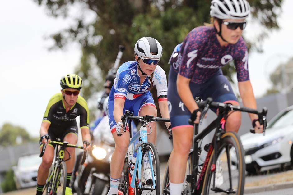 Lauren Kitchen in the breakaway