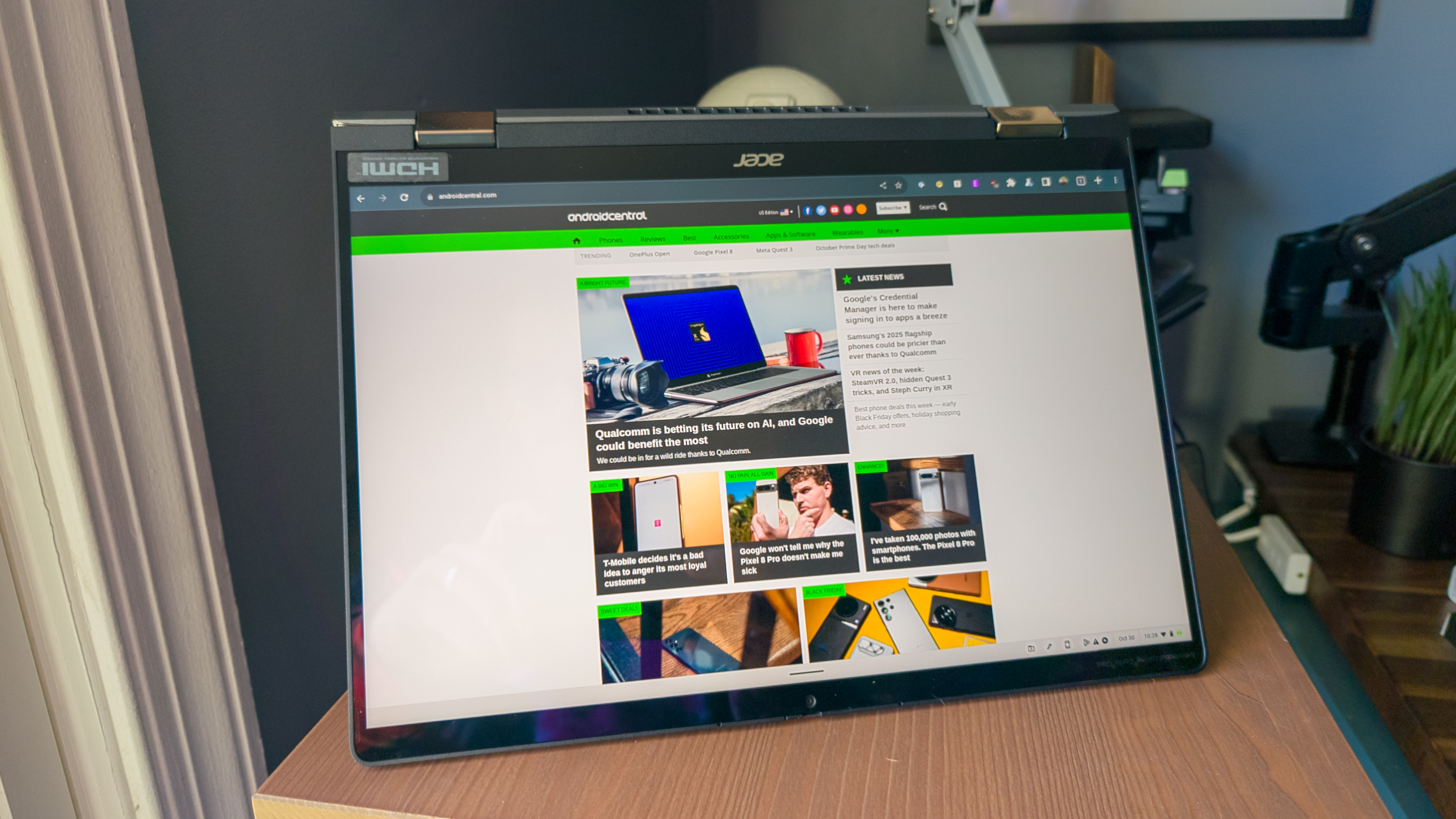 Acer Chromebook Spin 714 (2023) em modo tenda