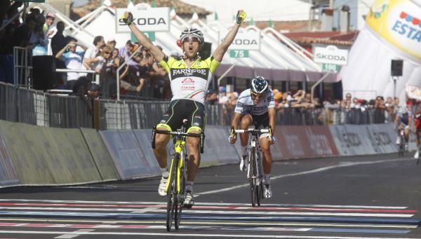 Oscar Gatto (Farnese Vini - Neri Sottoli) celebrates winning stage 8 of the Giro d'Italia.