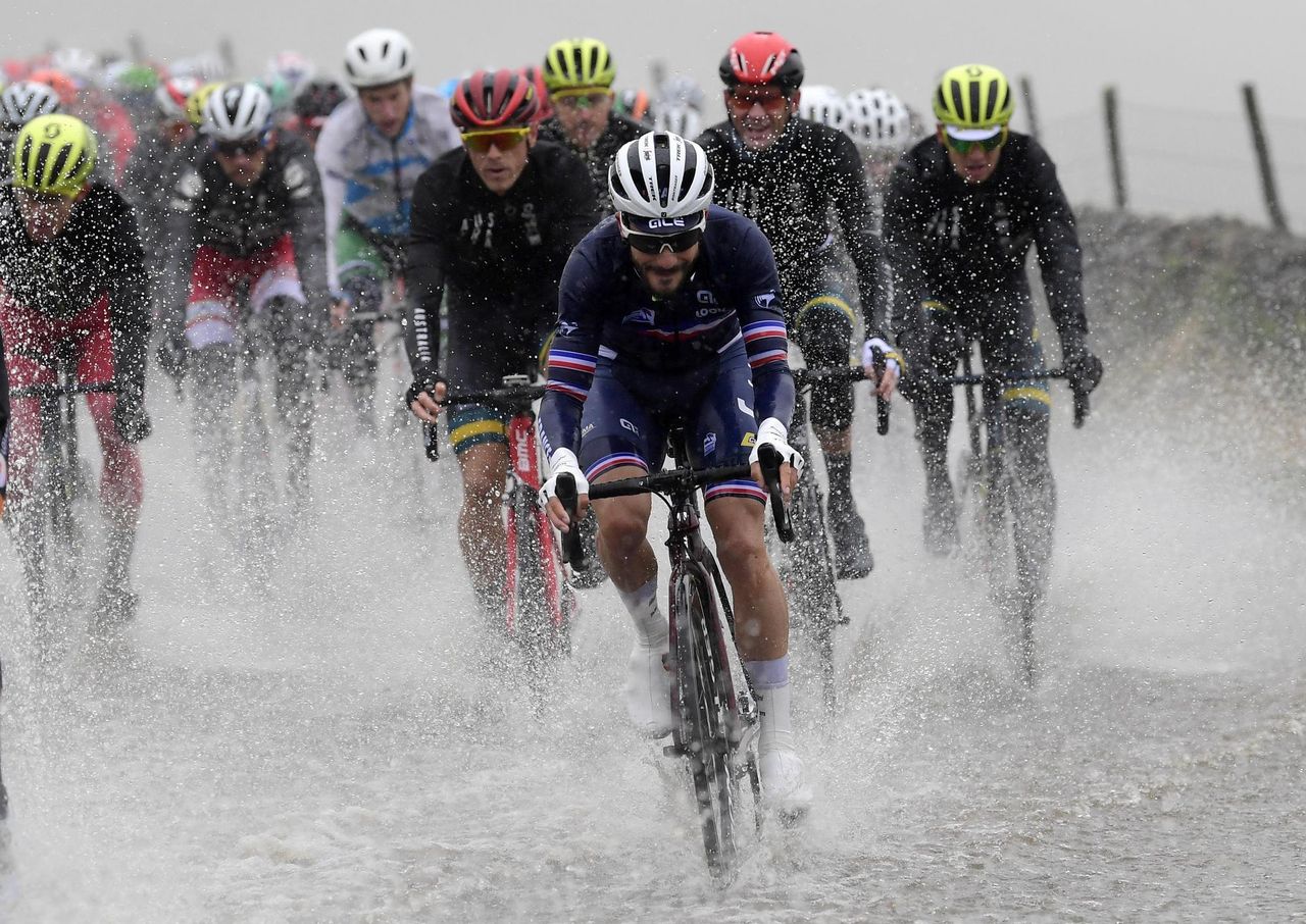 The elite men splash their way through Yorkshire