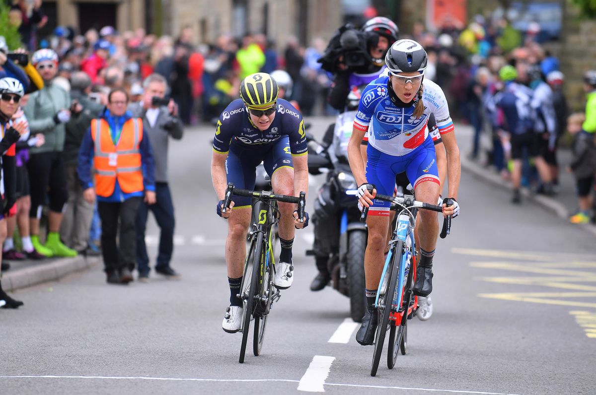 Shara Gillow with compatriot Sarah Roy at the Women's Tour