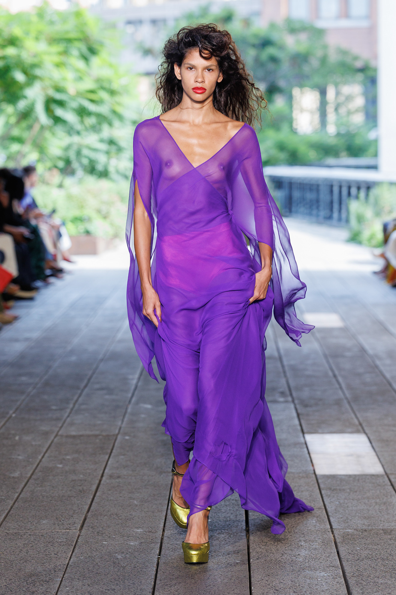 runway moments from spring/summer 2027 for midsize women