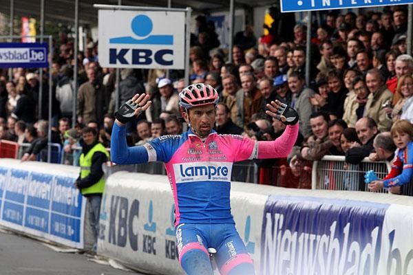Fabio Baldato (Lampre) celebrates another Ronde finished.