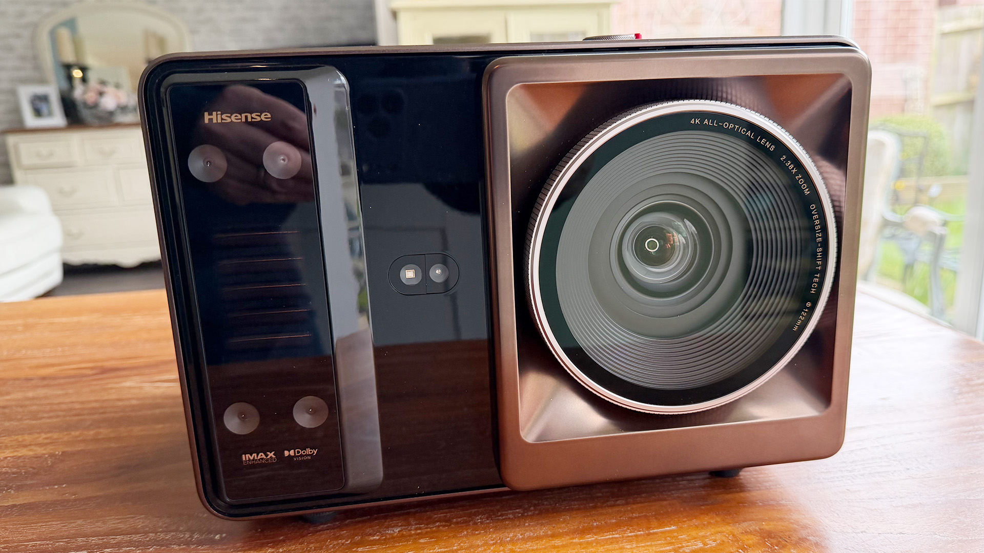 Hisense XR10 home cinema projector